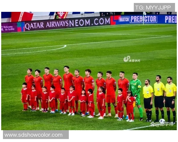 国足世预赛备战名单公布球员阵容引发球迷热议与期待